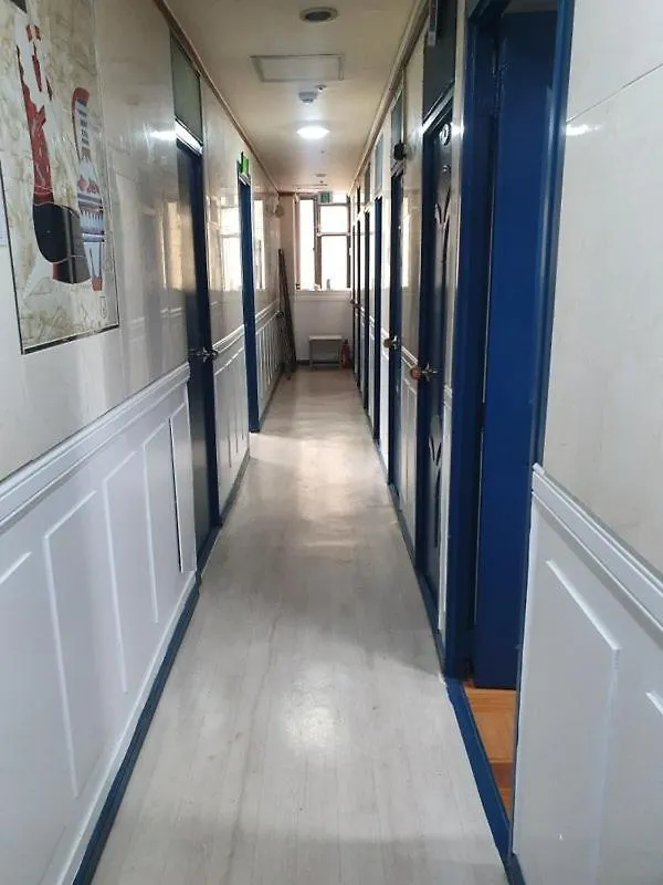E-Cozy House Hostel Seoul